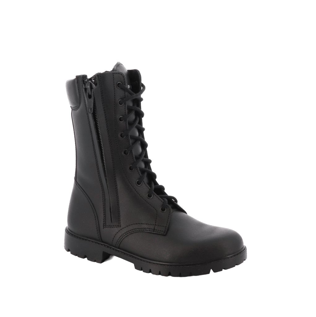 Quartiers et matelassage doublés cuir pour cette chaussure JSP tactique RE27 Boche